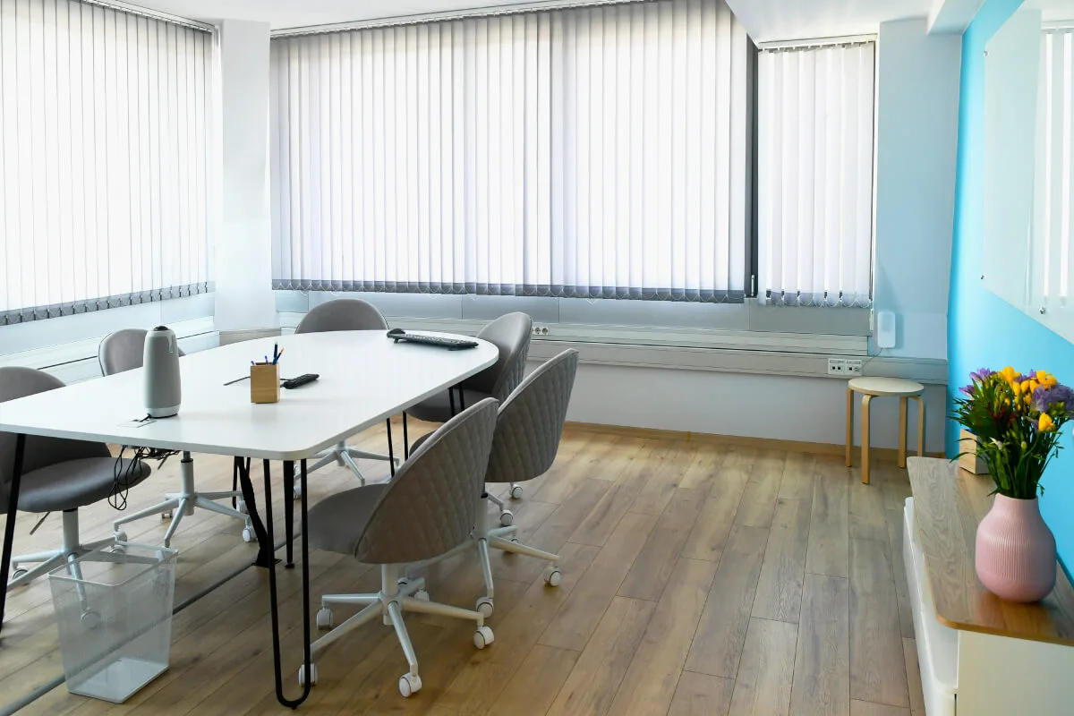 A view from the door into the meeting room in the Parachut's office.